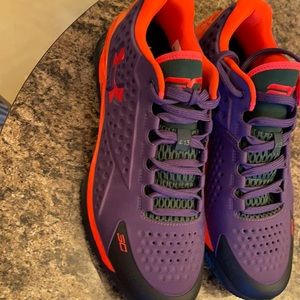 Under Armor tennis shoes